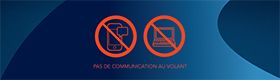 Regarde la route. Pas de communication au volant