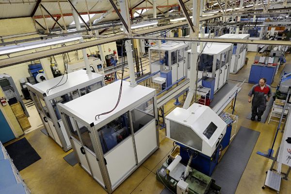 Encoffrement de machines pour éviter les projections nocives