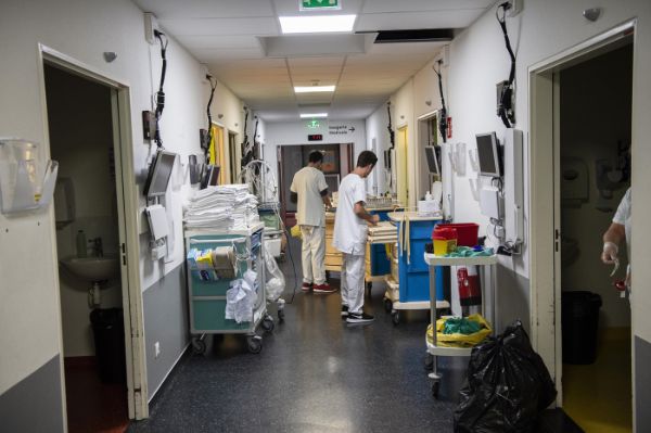 Travail dans un hôpital (service des urgences) 