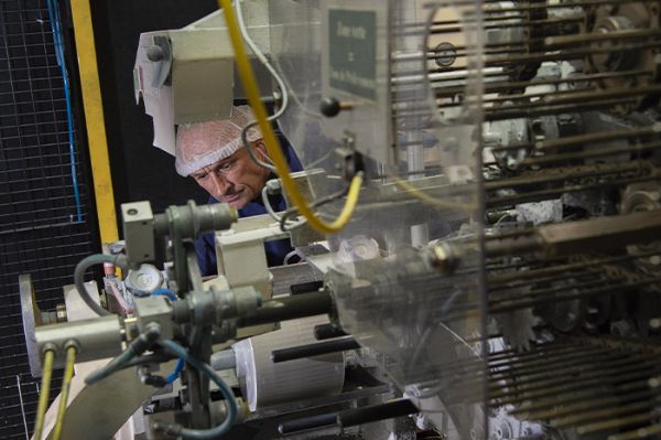 Réglage d'une machine par un opérateur de production