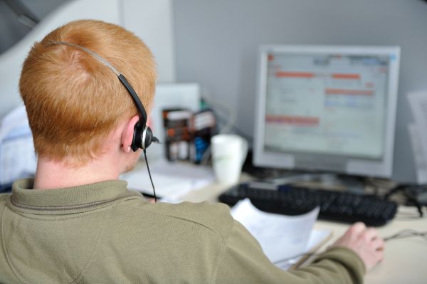 Opératrice dans un centre d'appel