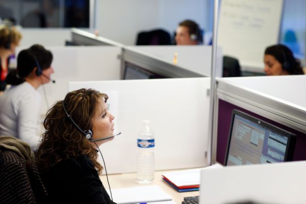 Opérateurs dans un centre d'appel