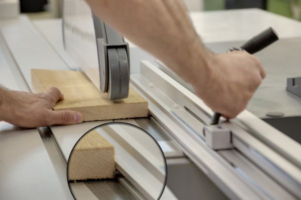 Vectral, poussoir INRS pour scie circulaire à table